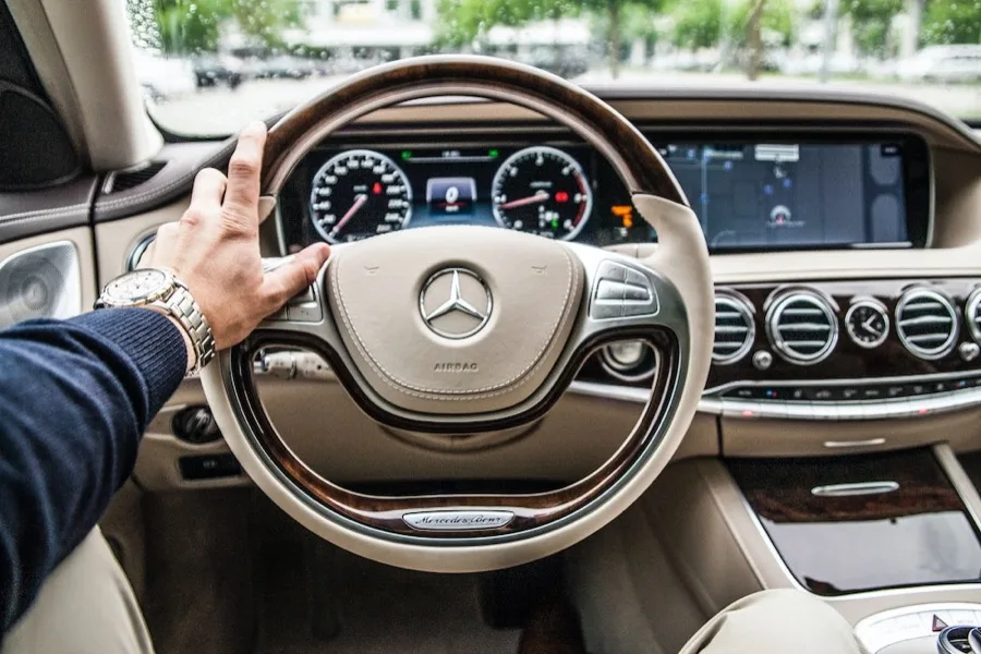 7 Car Sales Tips: Closing A Deal The Easy Way
