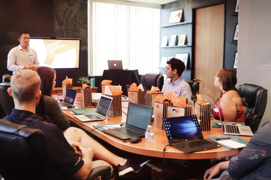 The 12 Auto Sales Training Programs to Build for Your Dealership